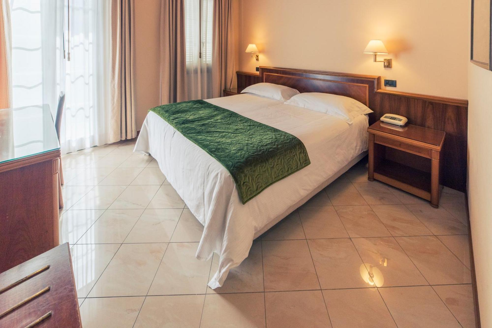 Hotel Bettina Mergozzo Extérieur photo