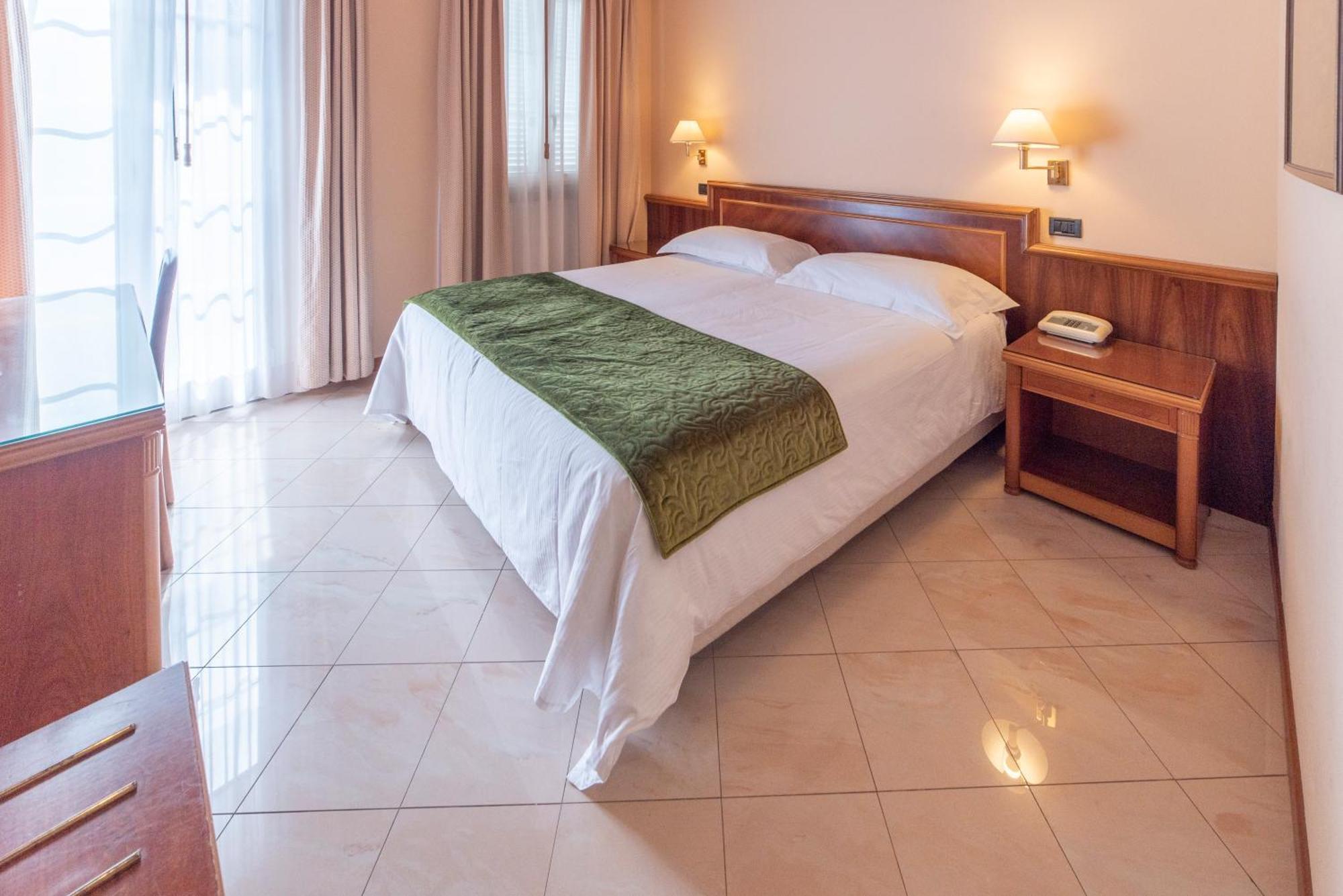 Hotel Bettina Mergozzo Extérieur photo
